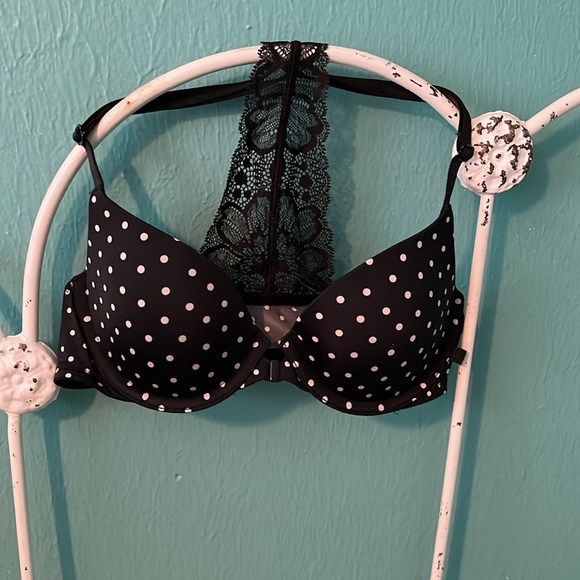 Never worn Victoria Secrets Blk/wht polka dot racerback lace bra 32B front close - Picture 6 of 6